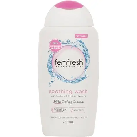 FEMFRESH SOOTHING WASH 250ML - Product Image